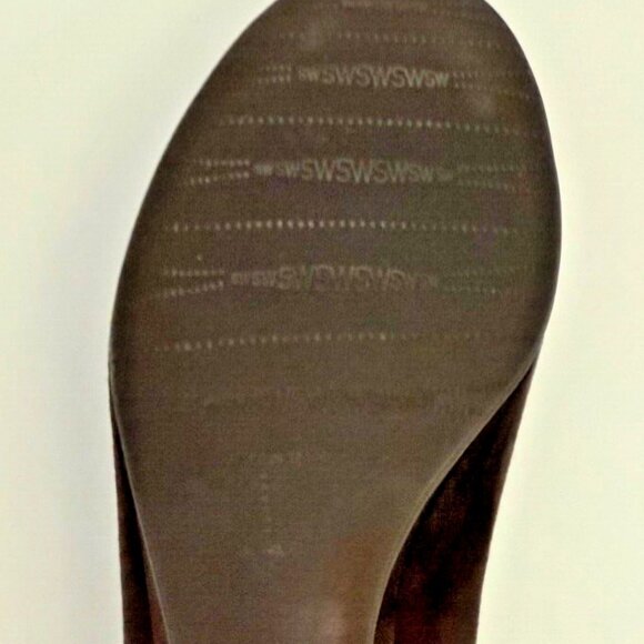 STUART WEITZMAN Women’s 9 Dark Brown Suede Pleated Gold Bow Wedge Heel Shoes - Picture 12 of 16